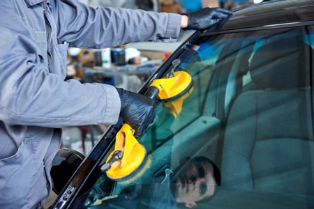 9 Reasons to Choose GlassWerks for Auto Glass Services in Minnesota