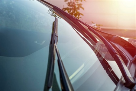 How to Reduce Glare on Your Windshield