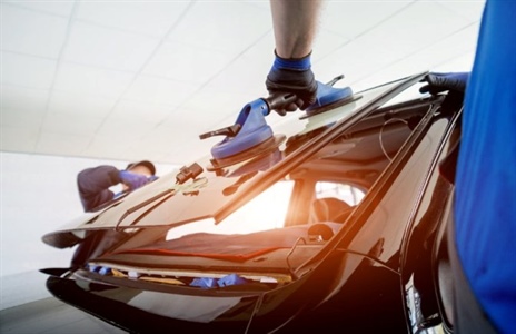 Should You Choose OEM Auto Glass? Things to Consider