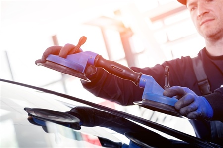 How Long Should You Wait Before Driving After a Windshield Replacement?