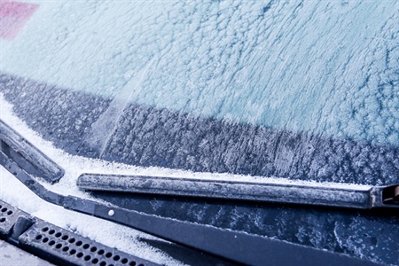 How Temperature Affects Auto Glass Integrity in Minnesota’s Climate